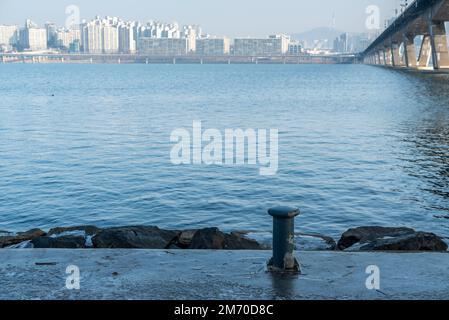 Orientation sélective du paysage urbain de la rivière Han Hangang et de Séoul en hiver en Corée du Sud Banque D'Images