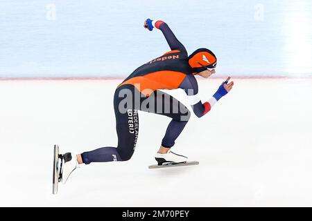 HAMAR - Femke Kok (NED) dans les 500 mètres féminins pendant les Championnats européens de patinage de vitesse de l'UIP à la salle olympique Hamar sur 6 janvier 2023 à Hamar, Norvège. ANP VINCENT JANNINK Banque D'Images