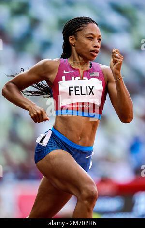 Allyson Felix (Etats-Unis) en compétition dans les 400 mètres féminins chauffe aux Jeux Olympiques d'été 2020 (2021), Tokyo, Japon Banque D'Images