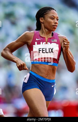 Allyson Felix (Etats-Unis) en compétition dans les 400 mètres féminins chauffe aux Jeux Olympiques d'été 2020 (2021), Tokyo, Japon Banque D'Images