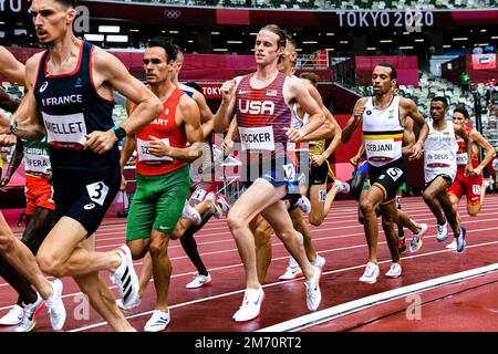 Cole Hocker (États-Unis) en compétition dans les 1500 mètres hommes chauffe aux Jeux Olympiques d'été de 2020 (2021), Tokyo, Japon Banque D'Images