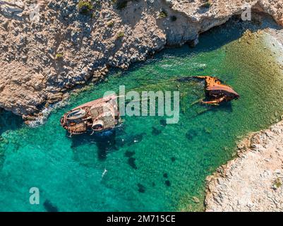 Vue aérienne, Shipwreck Olympia, Amorgos, Cyclades, Mer Egéé, Grèce Banque D'Images