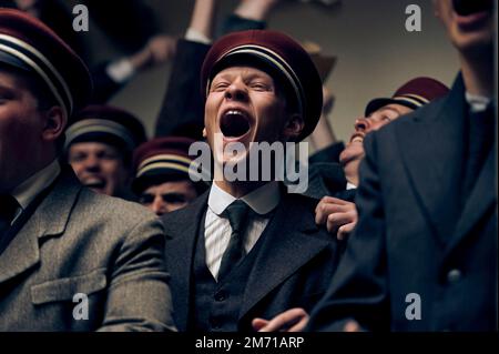 DATE DE SORTIE: 28 octobre 2022. TITRE : tout est calme sur le Wester Front. STUDIO: Netflix. DIRECTEUR: Edward Berger. COMPLOT : expériences terrifiantes et détresse d'un jeune soldat allemand sur le front occidental pendant la première Guerre mondiale AVEC: FELIX KAMMERER comme Paul Baumer. (Image de crédit : © Netflix/Entertainment Pictures) Banque D'Images