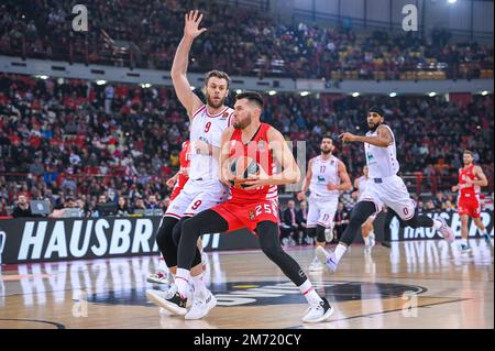 Athènes, Lombardie, Grèce. 6th janvier 2023. 25 ALEC PETERS de l'Olympiacos Pirée pendant l'Euroligue, Round 17, match entre l'Olympiacos Pirée et EA7 Emporio Armani Milan au Stade de la paix et de l'amitié sur 6 janvier 2023 à Athènes, Grèce. (Credit image: © Stefanos Kyriazis/ZUMA Press Wire) Credit: ZUMA Press, Inc./Alamy Live News Banque D'Images