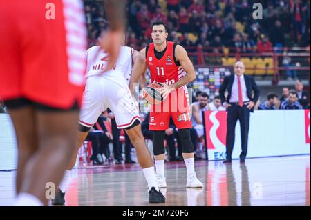 Athènes, Lombardie, Grèce. 6th janvier 2023. 11 KOSTAS SLOUKAS de l'Olympiacos Pirée au cours de l'Euroligue, Round 17, match entre Olympiacos Pirée et EA7 Emporio Armani Milan au Stade de la paix et de l'amitié de 6 janvier 2023 à Athènes, Grèce. (Credit image: © Stefanos Kyriazis/ZUMA Press Wire) Credit: ZUMA Press, Inc./Alamy Live News Banque D'Images