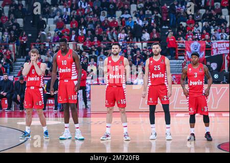 Athènes, Lombardie, Grèce. 6th janvier 2023. Joueurs de l'Olympiacos Pirée lors de l'Euroligue, Round 17, match entre l'Olympiacos Pirée et le EA7 Emporio Armani Milan au Stade de la paix et de l'amitié sur 6 janvier 2023 à Athènes, Grèce. (Credit image: © Stefanos Kyriazis/ZUMA Press Wire) Credit: ZUMA Press, Inc./Alamy Live News Banque D'Images