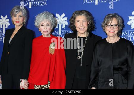 6 janvier 2023, Palm Springs, CA, Etats-Unis: LOS ANGELES - JAN 6: Jane Fonda, Rita Moreno, Lily Tomlin, Sally Field à la première mondiale ''80 pour Brady'' au Festival international du film de Palm Springs sur 6 janvier 2022 à Palm Springs, CA (Credit image: © Kay Blake/ZUMA Press Wire) Banque D'Images