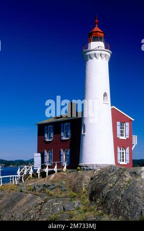 Lieu historique national du phare-de-Fisgard, sur l’île Fisgard, à l’embouchure de la baie Esquimalt, à Colwood (Colombie-Britannique). C'est la maison du Fisgard Ligh Banque D'Images