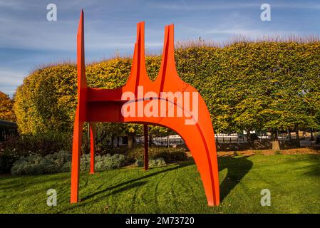 Alexander Calder: Cheval Rouge, 1974, National Gallery of Art – Sculpture Garden, Washington, D.C., Etats-Unis Banque D'Images