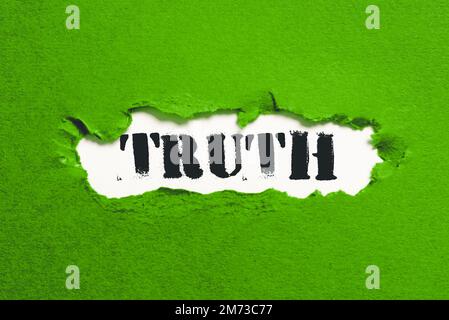 Écriture affichant le texte vérité. Mot pour la qualité ou l'état étant vrai opposé à mentir des faits Banque D'Images