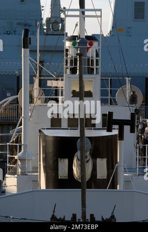 Le HMS M33 est le seul navire survivant de Gallipoli et l'un des 3 survivants britanniques de la première Guerre mondiale, Portsmouth Historic Dockyard, Portsmouth, Hampshire, GB Banque D'Images