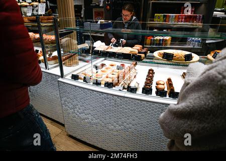 L'illustration montre une boulangerie à Levallois-Perret près de Paris, France sur 6 janvier 2023. Photo de Victor Joly/ABACAPRESS.COM Banque D'Images