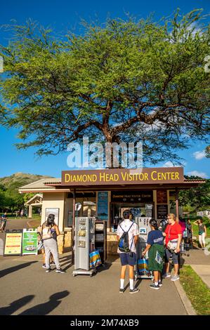 Honolulu, Hawaï - 27 décembre 2022 : le centre d'accueil de Diamond Head. Banque D'Images