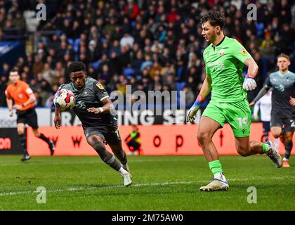 Bolton, Royaume-Uni. 07th janvier 2023. Plymouth Argyle plein retour Bali Mumba (17) attaquer pendant le match Sky Bet League 1 Bolton Wanderers contre Plymouth Argyle à l'Université de Bolton Stadium, Bolton, Royaume-Uni, 7th janvier 2023 (photo de Stanley Kasala/News Images) à Bolton, Royaume-Uni le 1/7/2023. (Photo de Stanley Kasala/News Images/Sipa USA) crédit: SIPA USA/Alay Live News Banque D'Images