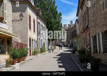 Scène de rue, Vezelay, Département Yonne, région Bourgogne-Franche-Comté, Bourgogne, France Banque D'Images