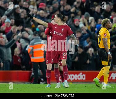 Darwin Núñez #27 de Liverpool fête après qu'il a mis un but pour le faire 1-1 lors de la coupe Emirates FA troisième Round Match Liverpool vs Wolverhampton Wanderers à Anfield, Liverpool, Royaume-Uni, 7th janvier 2023 (photo par Steve Flynn/News Images) Banque D'Images