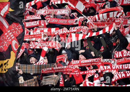 Monza, Italie. 07th janvier 2023. Monza supporters pendant la série Un match de football entre l'AC Monza et le FC Internazionale au stade Brianteo à Monza (Italie), 7 janvier 2023. Photo Andrea Staccioli/Insidefoto crédit: Insidefoto di andrea staccioli/Alamy Live News Banque D'Images