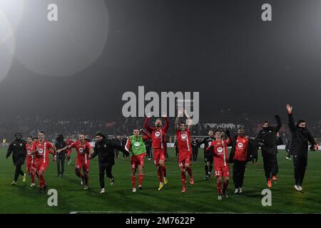 Monza, Italie. 07th janvier 2023. Les joueurs de Monza fêtent à la fin de la série Un match de football entre AC Monza et FC Internazionale au stade Brianteo de Monza (Italie), 7 janvier 2023. Photo Andrea Staccioli/Insidefoto crédit: Insidefoto di andrea staccioli/Alamy Live News Banque D'Images