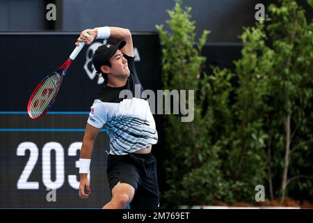 Adélaïde, Australie, 7 janvier 2023. Yoshihito Nishioka, du Japon, a fait un revers lors du match international de tennis d'Adélaïde entre Sebastian Korda, des États-Unis, et Yoshihito Nishioka, du Japon, à Memorial Drive, sur 07 janvier 2023, à Adélaïde, en Australie. Crédit : Peter Mundy/Speed Media/Alay Live News Banque D'Images