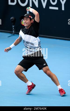 Adélaïde, Australie, 7 janvier 2023. Yoshihito Nishioka du Japon joue un rôle de premier plan lors du match international de tennis d'Adélaïde entre Sebastian Korda des États-Unis et Yoshihito Nishioka du Japon à Memorial Drive sur 07 janvier 2023 à Adélaïde, en Australie. Crédit : Peter Mundy/Speed Media/Alay Live News Banque D'Images