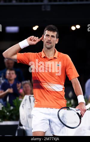 Adélaïde, Australie, 8 janvier 2023. Novak Djokovic, de Serbie, célèbre la victoire du match international de tennis d'Adélaïde entre Novak Djokovic, de Serbie, et Sebastian Korda, des États-Unis, à Memorial Drive sur 08 janvier 2023, à Adélaïde, en Australie. Crédit : Peter Mundy/Speed Media/Alay Live News Banque D'Images