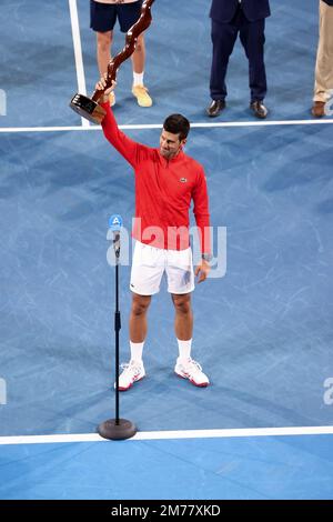 Adélaïde, Australie, 8 janvier 2023. Novak Djokovic, de Serbie, célèbre la victoire du match international de tennis d'Adélaïde entre Novak Djokovic, de Serbie, et Sebastian Korda, des États-Unis, à Memorial Drive sur 08 janvier 2023, à Adélaïde, en Australie. Crédit : Peter Mundy/Speed Media/Alay Live News Banque D'Images