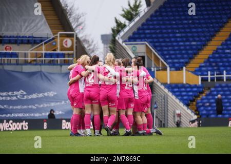 Birmingham, Angleterre, 8th janvier 2023 : l'équipe de Huddersfield Town se rencontre lors du match de la coupe Womens FA entre Birmingham City et Huddersfield Town au stade St Andrews de Birmingham, Angleterre (Natalie Mincher/SPP) Banque D'Images