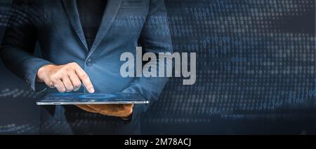 Big Data et science des données. Concept de transformation numérique. Ingénierie système. Code binaire. Programmation. Technologie d'analyse Big Data avec le scientifique Banque D'Images
