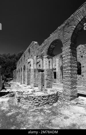 Ruines de la Grande Basillica, Butrint antique, site classé au patrimoine mondial de l'UNESCO, Parc national de Butrint, District de Saranda, Albanie du Sud, Europe Banque D'Images