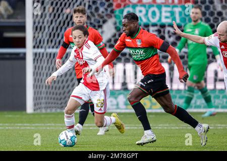 NIJMEGEN, PAYS-BAS - JANVIER 8: Kian Fitz-Jim d'Ajax, Nany Landry Dimata de NEC pendant le match néerlandais Eredivisie entre NEC Nijmegen et Ajax de Goffert sur 8 janvier 2023 à Nimègue, pays-Bas (photo de Broer van den Boom/Orange Pictures) Credit: Orange pics BV/Alay Live News Banque D'Images