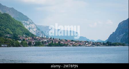 Paysage et paysage autour du lac de Côme dans le nord de l'Italie. Banque D'Images