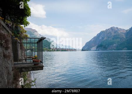 Paysage et paysage autour du lac de Côme dans le nord de l'Italie. Banque D'Images