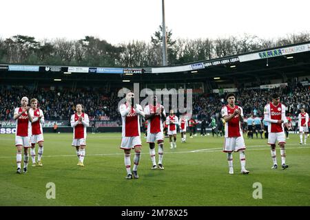 NIJMEGEN - (lr) Davy Klaassen d'Ajax, Christian Rasmussen d'Ajax, Kian Fitz-Jim d'Ajax, Dusan Tadic d'Ajax, Calvin Bassey d'Ajax, Jorge Sanchez d'Ajax, Edson Alvarez d'Ajax déception après le match de première division des pays-Bas entre NEC et Ajax à de Goffert sur 8 janvier, 2023 à Nimègue, pays-Bas. ANP MAURICE VAN STONE Banque D'Images