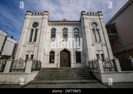 Synagogue à Batumi, Géorgie, par beau temps. Banque D'Images