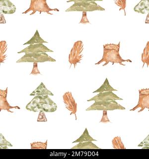 Motif aquarelle sans coutures dans les bois. Arbre de noël dessiné à la main, plumes et souche. Arrière-plan dessiné à la main. Forêt. Banque D'Images