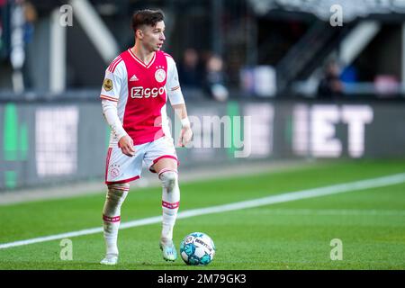 NIJMEGEN, PAYS-BAS - JANVIER 8: Francisco Conceicao d'Ajax dribbles avec le ballon pendant le match hollandais Eredivisie entre N.C.A. Nijmegen et Ajax au Goffertstadion sur 8 janvier 2023 à Nimègue, pays-Bas (photo de René Nijhuis/Orange Pictures) crédit: Orange pics BV/Alay Live News Banque D'Images