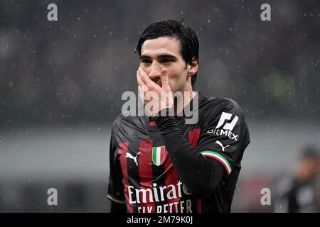 Milan, Italie. 08th janvier 2023. Sandro Tonali de l'AC Milan pendant la série Un match de football entre l'AC Milan et AS Roma au stade San Siro de Milan (Italie), 8 janvier 2023. Photo Andrea Staccioli/Insidefoto crédit: Insidefoto di andrea staccioli/Alamy Live News Banque D'Images