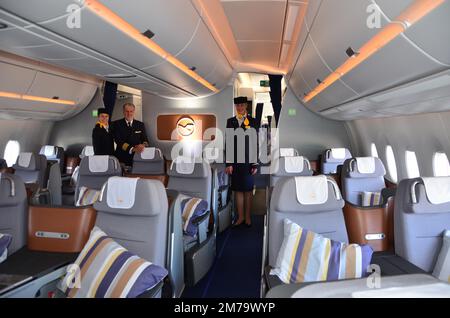 Aviation, Lufthansa, Airbus A350-900, équipage, avion passager Banque D'Images
