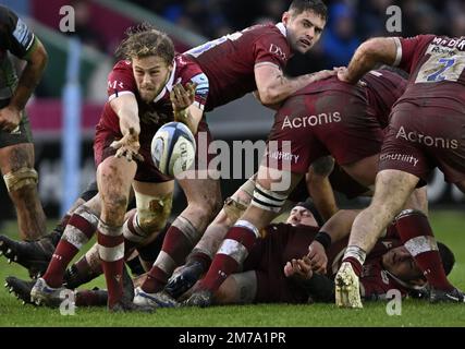 Twickenham, Royaume-Uni. 08th janvier 2023. Rugby, premier ministre. Harlequins V sale Sharks. La fonction Stiop. Twickenham. Gus Warr (Vente) passe pendant le match de rugby Harlequins V sale Sharks Gallagher Premiership. Credit: Sport en images/Alamy Live News Banque D'Images