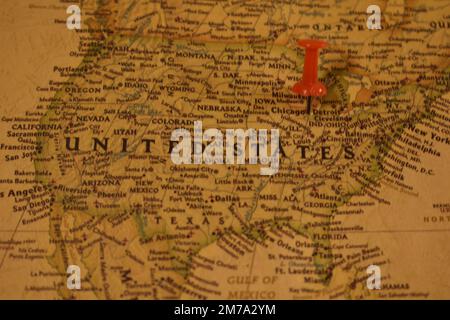 Carte vintage des Etats-Unis avec un pin sur un Chicago Banque D'Images