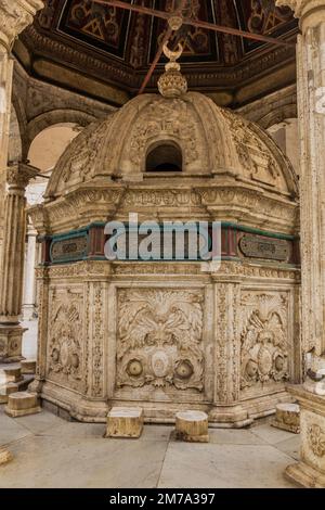 LE CAIRE, ÉGYPTE - 29 JANVIER 2019 : fontaine d'ablution dans la cour de la mosquée Muhammad Ali, dans la Citadelle du Caire, Égypte Banque D'Images