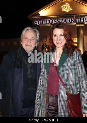 Gerhard Kämpfe und Nadine Schori BEI der Premiere des drames 'eines langen Tages Reise in die Nacht' von Eugene O'Neill im Schlosspark Theatre. Berli Banque D'Images