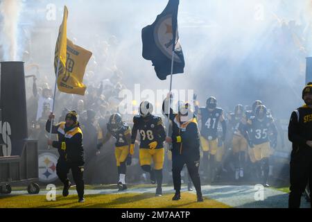 Pittsburgh, Pennsylvanie, États-Unis. 8th janvier 2023. 8 janvier 2023 Pittsburgh Steelers pendant le voile avant la partie aux Pittsburgh Steelers vs Cleveland Browns à Pittsburgh, PA. Jake Mysliwczyk/BMR (image de crédit: © Jake Mysliwczyk/BMR via ZUMA Press Wire) crédit: ZUMA Press, Inc./Alamy Live News Banque D'Images