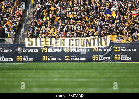 Pittsburgh, Pennsylvanie, États-Unis. 8th janvier 2023. Bannière « Steelers Country » de 8 janvier 2023 pendant les Steelers de Pittsburgh contre les Cleveland Browns de Pittsburgh, PA. Jake Mysliwczyk/BMR (image de crédit: © Jake Mysliwczyk/BMR via ZUMA Press Wire) crédit: ZUMA Press, Inc./Alamy Live News Banque D'Images