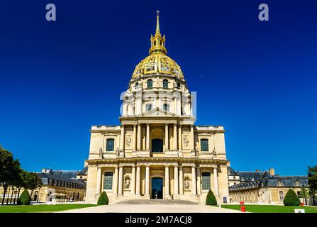L'église Dome des Invalides à Paris, France. Le lieu de sépulture de Napoléon Bonaparte et d'autres personnages français remarquables. Banque D'Images