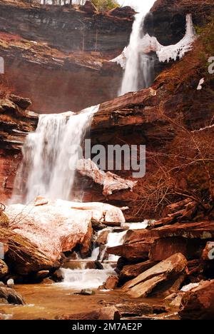 Kaaterskil Falls en hiver Banque D'Images