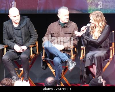 The SAG-AFTRA Foundation Robin Williams Centre, 247 W 54th St, New York, NY 10019, 8 janvier 2023. Après une projection spéciale de SAG-AFTRA sur « Un homme appelé Otto », Tom Hanks, acteur de cinéma De liste A, a été rejoint par les autres acteurs de la fonte Mariana Trevino, Rachel Keller, Manual-Garcia Rulfo, et Truman Hanks, les producteurs Rita Wilson et Frederik Wikstrom Nikastro, ainsi que le directeur Marc Forster pour discuter de cette production récente. Crédit : ©Julia Mineeva/EGBN TV News/Alay Live News Banque D'Images