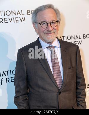 New York, États-Unis. 08th janvier 2023. Steven Spielberg assiste au gala annuel des prix 2023 du Conseil national de révision à Cipriani 42nd Street (photo de Lev Radin/Pacific Press) Credit: Pacific Press Media production Corp./Alay Live News Banque D'Images