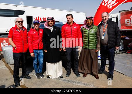 RICHARDS David (gbr), Président de ProDrive, LOEB Sébastien (fra), Bahreïn RAID Extreme, BRX, ProDrive Hunter, Auto, FIA W2RC, BEN SULAYEM Mohammed, Président de la FIA, LURQUIN Fabian (bel), Bahreïn RAID Extreme, BRX, ProDrive Hunter, Auto, FIA W2RC, SAR Prince Khalid bin Sultan Al-Abdullah Al-Faisal, Président de la Fédération saoudienne de l'automobile et de la moto et Saudi Motorsport Company, REID Robert, portrait pendant le reste du Dakar 2023 à Riyad, sur 9 janvier 2023 à Riyad, Arabie Saoudite - photo Gigi Soldano / DPPI Banque D'Images