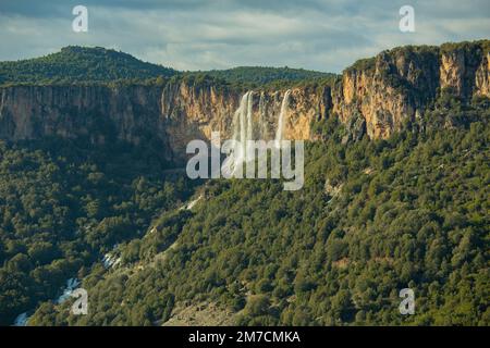 cascades de lequarci dans la ville d'ulassai, centre de la sardaigne Banque D'Images